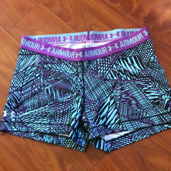 Under Armour Pants - Under Armour shorts women’s size XL